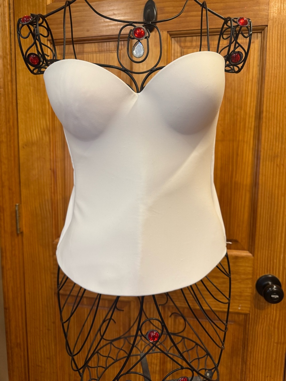 QT Strapless Convertible Bustier Bra White 36C Excellent Used Condition